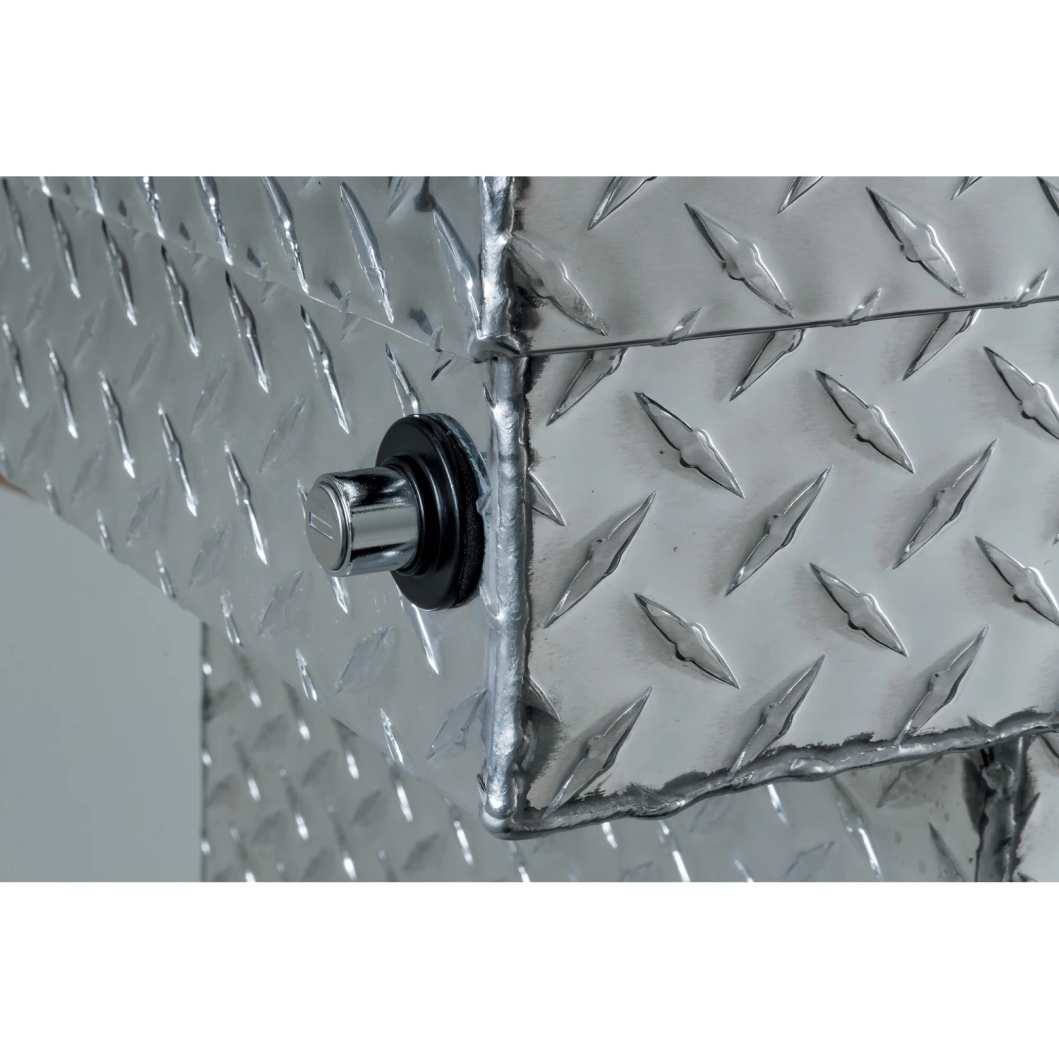 Buy 🤩 CRAFTSMAN Truck Tool Boxes 71.36-in x 19.57-in x 17.21-in Brite Aluminum Crossover Truck Tool Box ✔️ 4 Buy 🤩 CRAFTSMAN Truck Tool Boxes 71.36-in x 19.57-in x 17.21-in Brite Aluminum Crossover Truck Tool Box ✔️ - Image 4