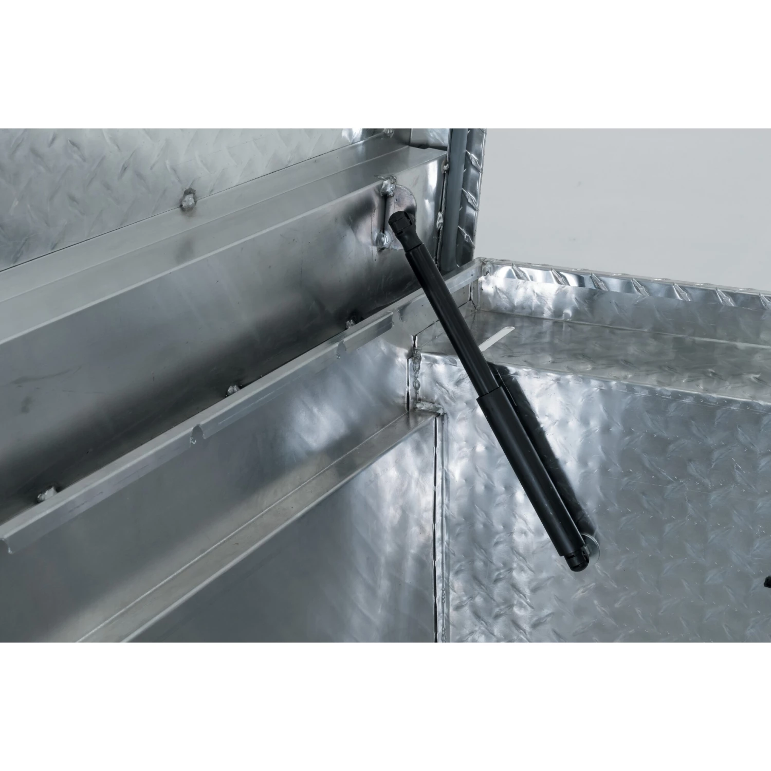 Buy 🤩 CRAFTSMAN Truck Tool Boxes 71.36-in x 19.57-in x 17.21-in Brite Aluminum Crossover Truck Tool Box ✔️ 5 Buy 🤩 CRAFTSMAN Truck Tool Boxes 71.36-in x 19.57-in x 17.21-in Brite Aluminum Crossover Truck Tool Box ✔️ - Image 5