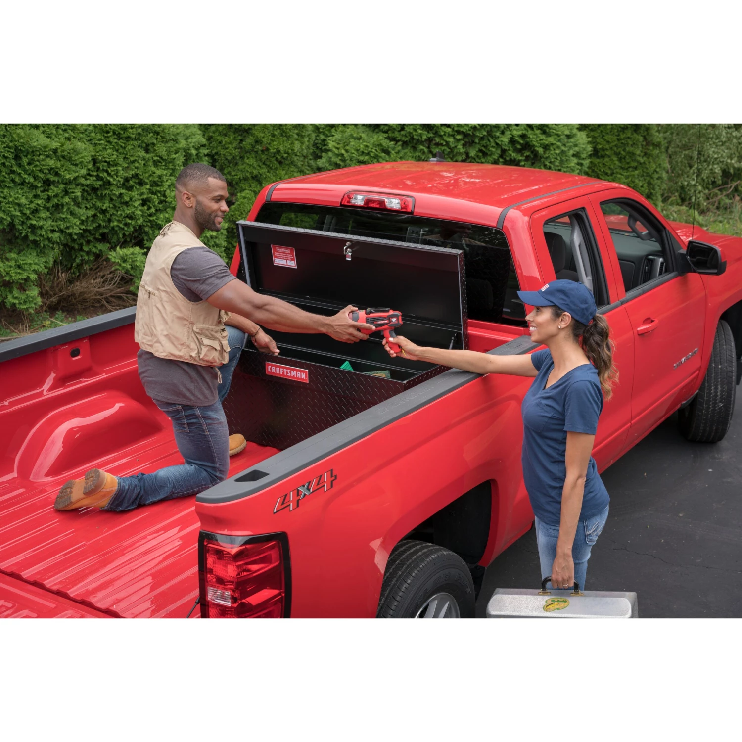 Budget ๐ CRAFTSMAN Truck Tool Boxes 40.86-in x 19.57-in x 19.2-in Black Aluminum Chest Truck Tool Box ๐งจ 9 Budget ๐ CRAFTSMAN Truck Tool Boxes 40.86-in x 19.57-in x 19.2-in Black Aluminum Chest Truck Tool Box ๐งจ - Image 9